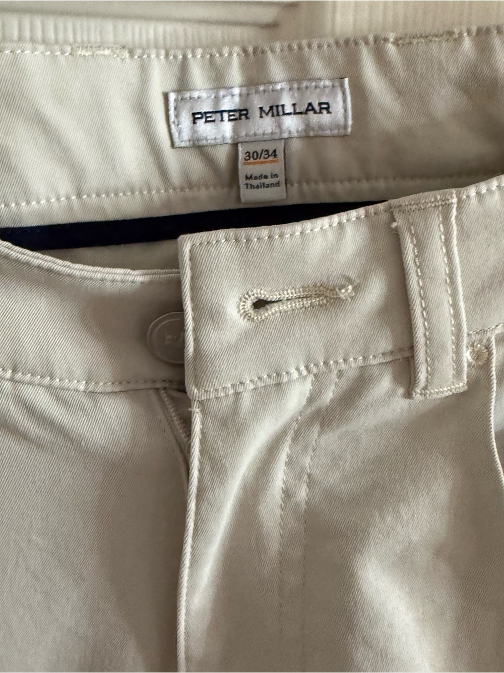 Peter Millar khaki beige five-pocket pants in size 30/34.